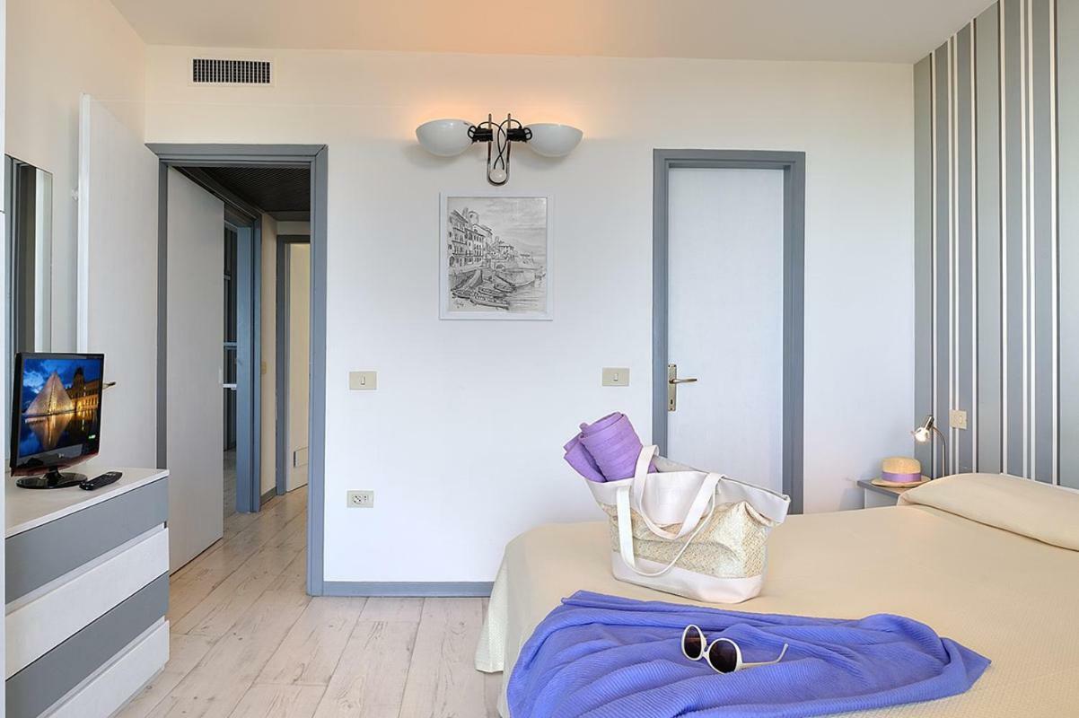 Residence Riccione Beach Apartments Eksteriør billede