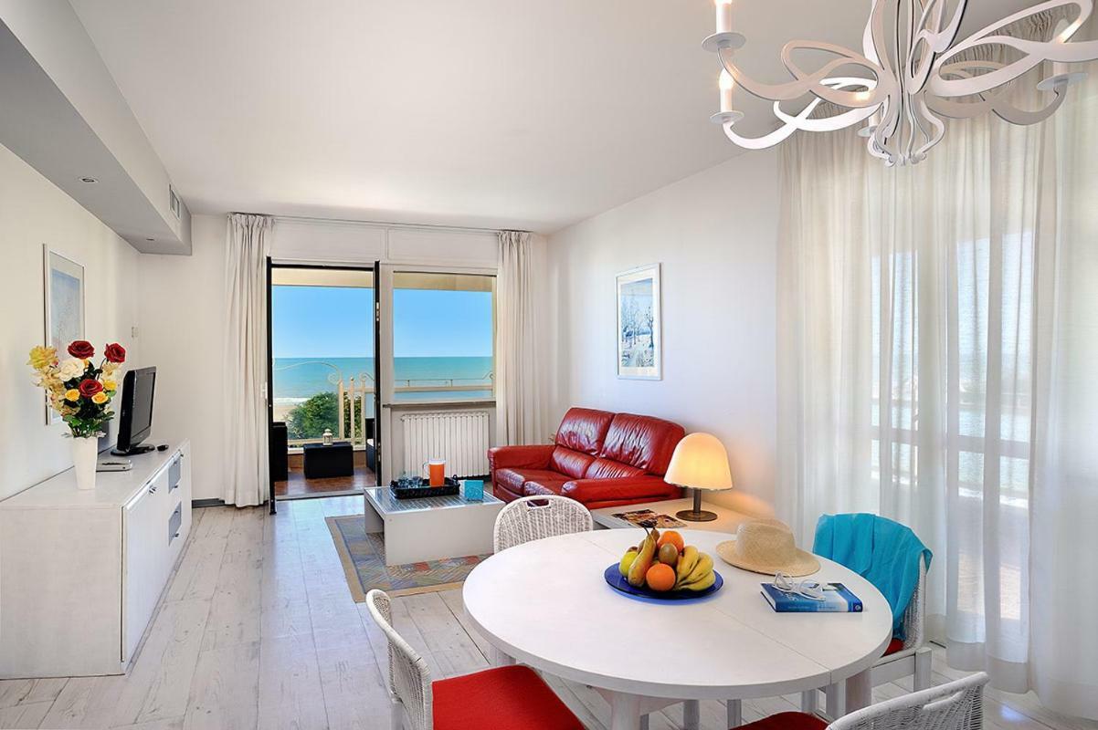 Residence Riccione Beach Apartments Eksteriør billede