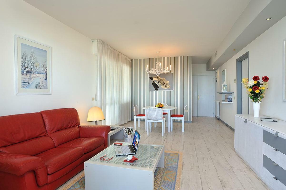 Residence Riccione Beach Apartments Eksteriør billede
